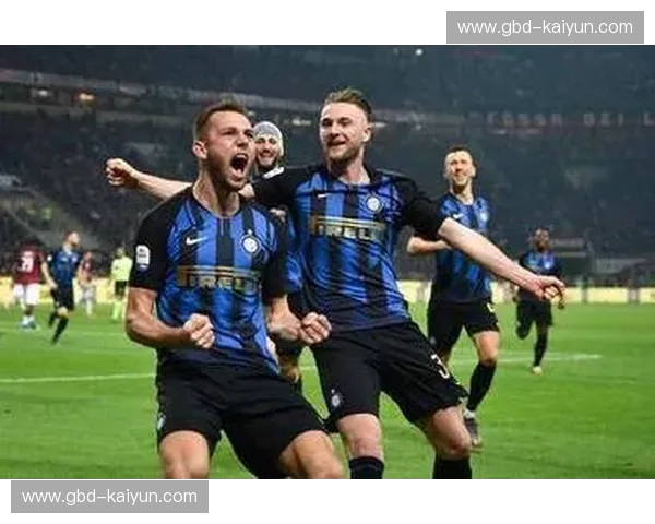 德甲巅峰对决：黑森林的坚韧碰撞药厂的华丽，谁能在这场绿茵弈局中问鼎？